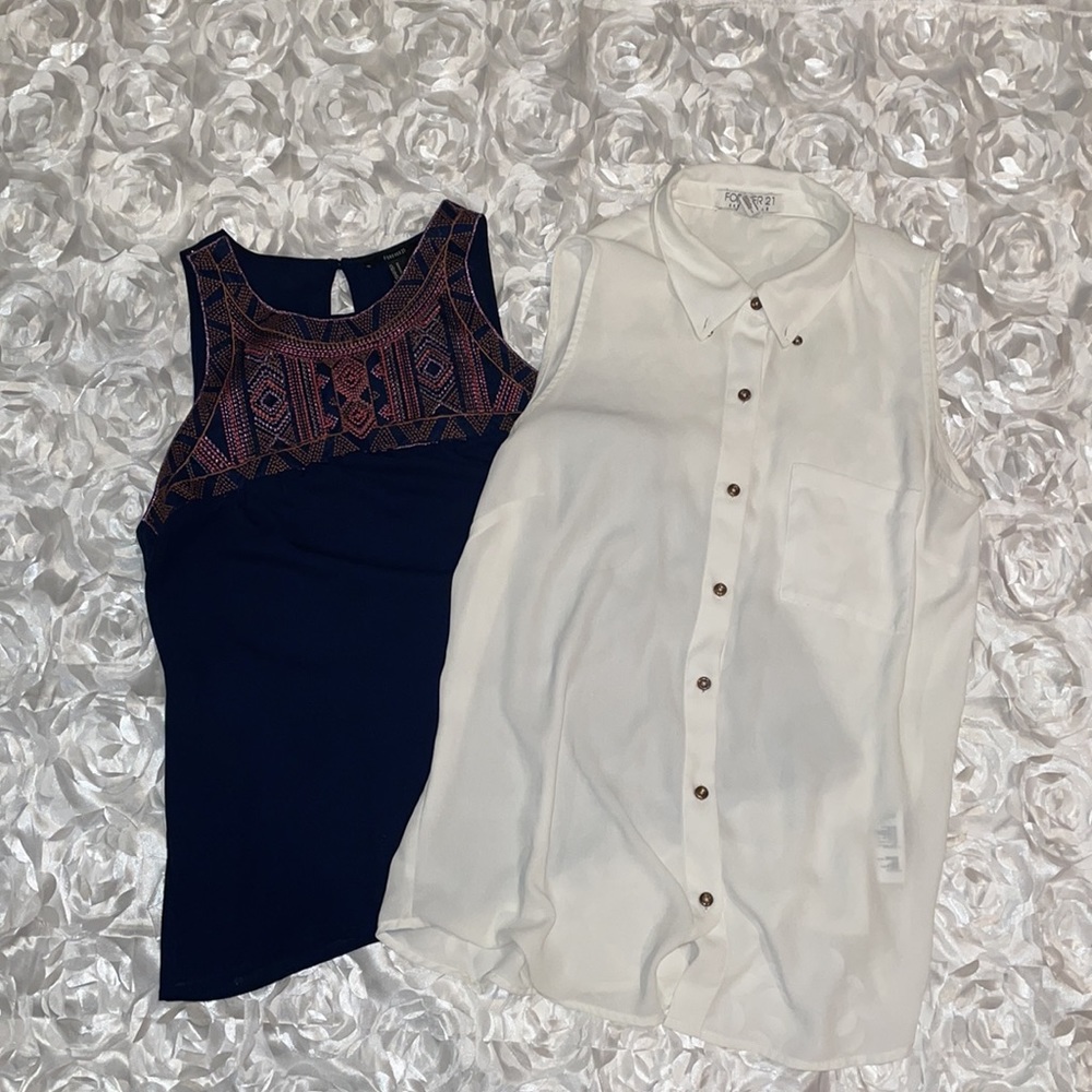 2 Sleeveless Tops 💖💖